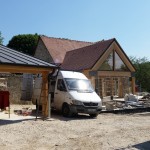 27 juin 2015 - Le Spa est vitré - le carport est couvert en zinc patiné noir